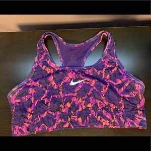 Nike sports bra size L